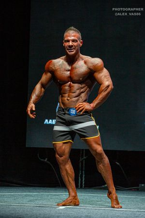 MEN'S PHYSIQUE 174